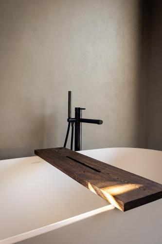 Wandgestaltung in Anthrazit